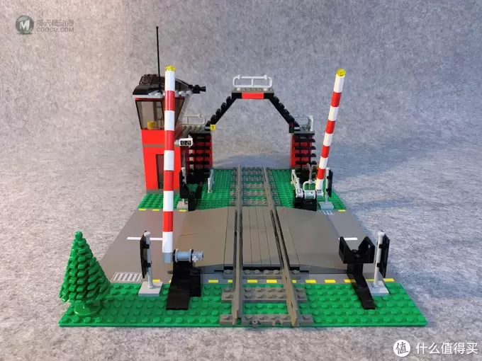 LEGO 10128 火车平交道口 LEGO 10128 火车平交道口