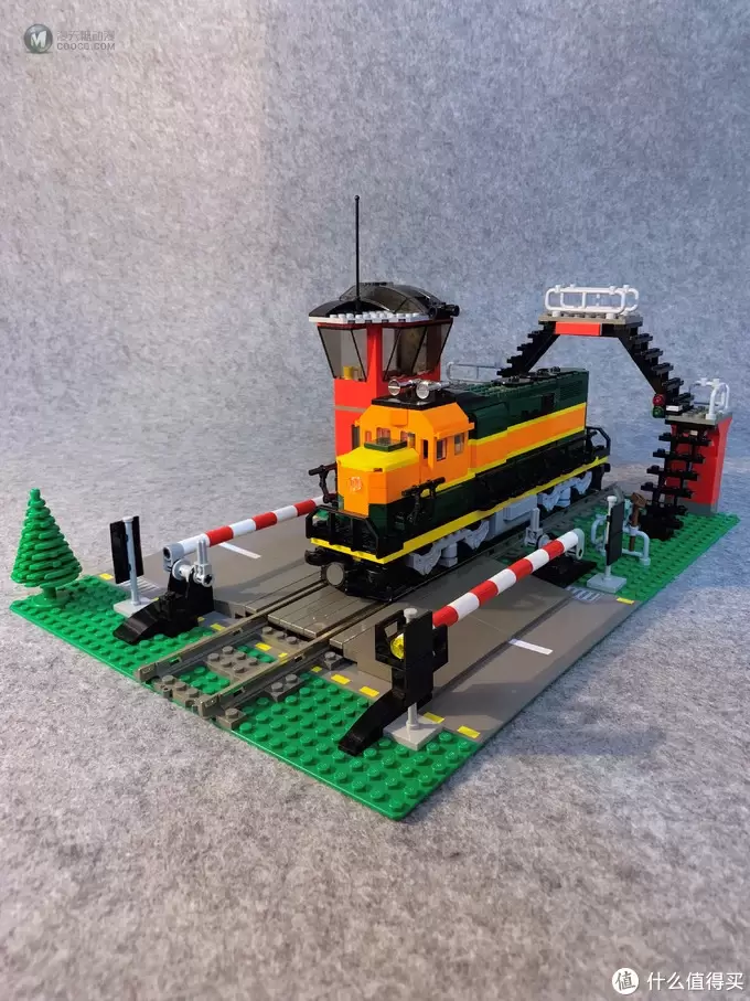 LEGO 10128 火车平交道口 LEGO 10128 火车平交道口