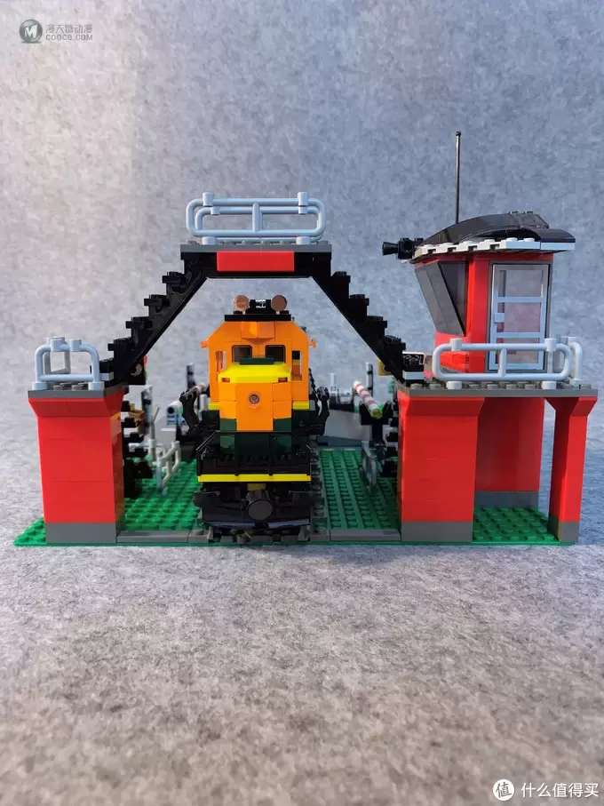 LEGO 10128 火车平交道口 LEGO 10128 火车平交道口