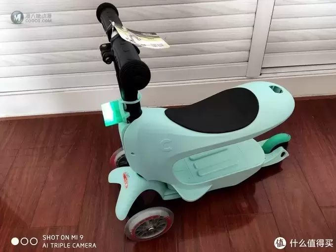 我的滑板车可以变形哦,瑞士micro迈古米高三合一迷你储物滑板车 我的滑板车可以变形哦,瑞士micro迈古米高三合一迷你储物滑板车
