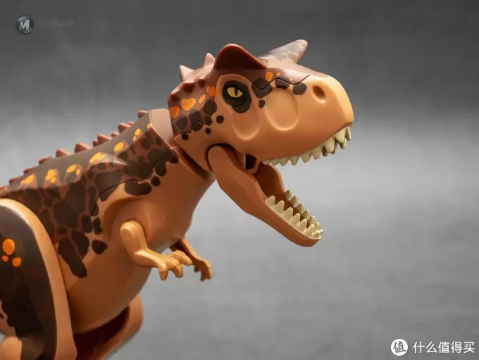 大恐龙与小卡车,还有小场景与机关:乐高侏罗纪世界系列75929食肉牛龙回旋舱大逃生 大恐龙与小卡车,还有小场景与机关:乐高侏罗纪世界系列75929食肉牛龙回旋舱大逃生