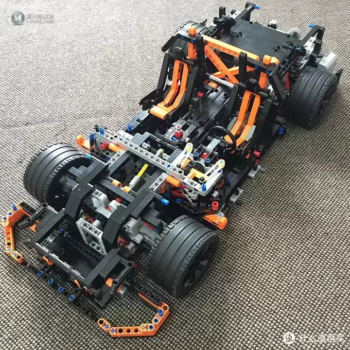 我的LEGO科技系列 篇一:买得起的保时捷 — 42056 Porsche 911 GT3 我的LEGO科技系列 篇一:买得起的保时捷 — 42056 Porsche 911 GT3
