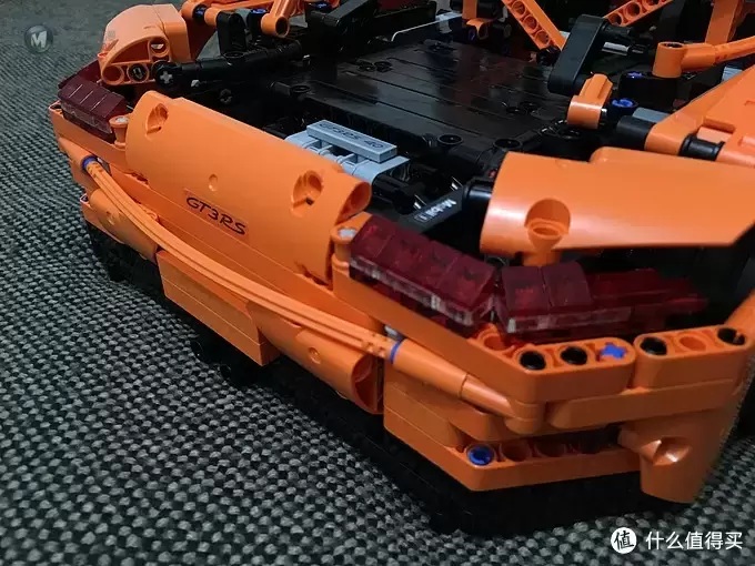我的LEGO科技系列 篇一:买得起的保时捷 — 42056 Porsche 911 GT3 我的LEGO科技系列 篇一:买得起的保时捷 — 42056 Porsche 911 GT3
