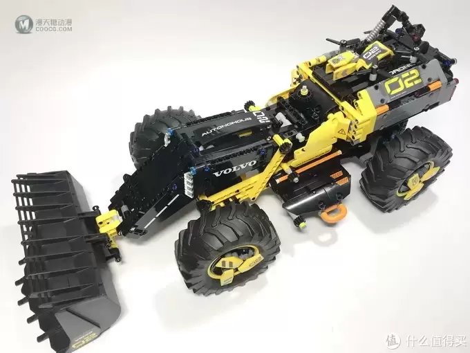 LEGO 乐高 拼拼乐 篇176:未来与现代的结合:42081 沃尔沃 ZEUX 概念式装载机 LEGO 乐高 拼拼乐 篇176:未来与现代的结合:42081 沃尔沃 ZEUX 概念式装载机