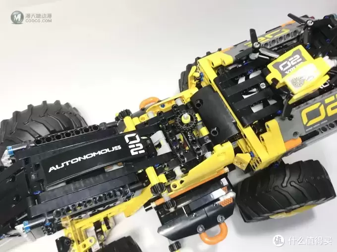 LEGO 乐高 拼拼乐 篇176:未来与现代的结合:42081 沃尔沃 ZEUX 概念式装载机 LEGO 乐高 拼拼乐 篇176:未来与现代的结合:42081 沃尔沃 ZEUX 概念式装载机