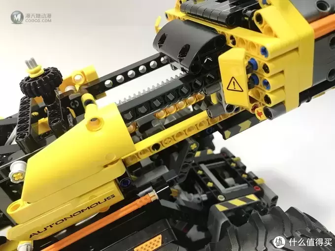 LEGO 乐高 拼拼乐 篇176:未来与现代的结合:42081 沃尔沃 ZEUX 概念式装载机 LEGO 乐高 拼拼乐 篇176:未来与现代的结合:42081 沃尔沃 ZEUX 概念式装载机