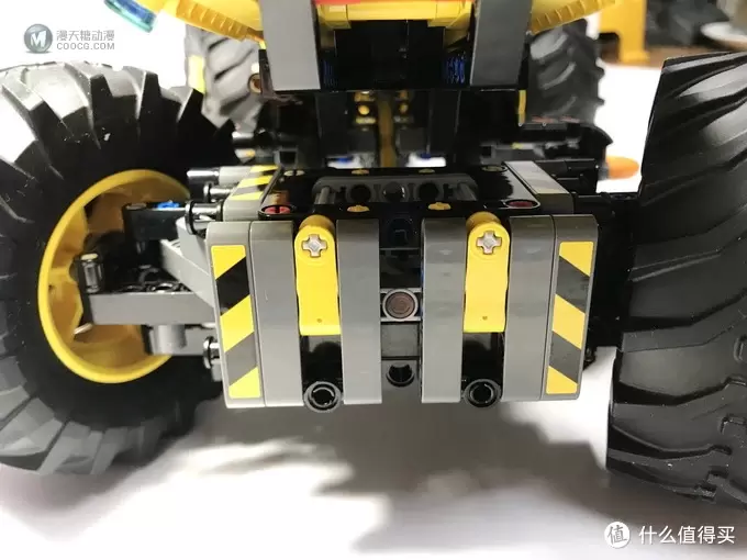 LEGO 乐高 拼拼乐 篇176:未来与现代的结合:42081 沃尔沃 ZEUX 概念式装载机 LEGO 乐高 拼拼乐 篇176:未来与现代的结合:42081 沃尔沃 ZEUX 概念式装载机