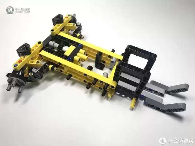 LEGO 乐高 拼拼乐 篇176:未来与现代的结合:42081 沃尔沃 ZEUX 概念式装载机 LEGO 乐高 拼拼乐 篇176:未来与现代的结合:42081 沃尔沃 ZEUX 概念式装载机