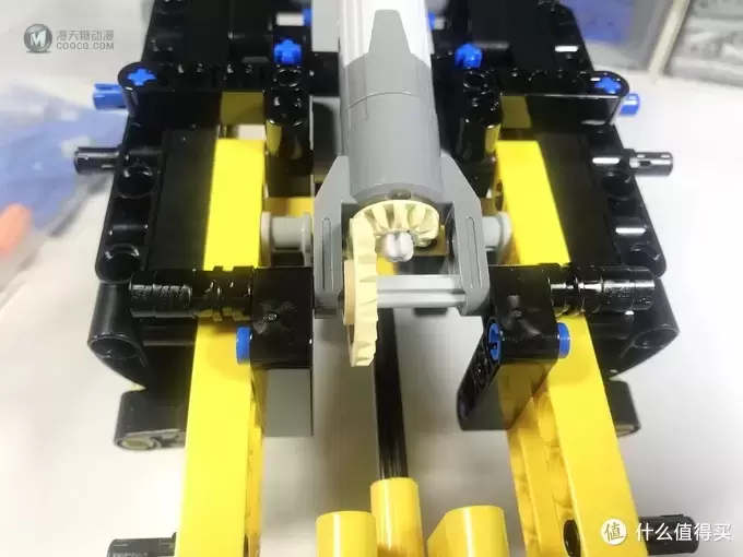 LEGO 乐高 拼拼乐 篇176:未来与现代的结合:42081 沃尔沃 ZEUX 概念式装载机 LEGO 乐高 拼拼乐 篇176:未来与现代的结合:42081 沃尔沃 ZEUX 概念式装载机