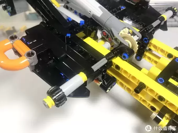 LEGO 乐高 拼拼乐 篇176:未来与现代的结合:42081 沃尔沃 ZEUX 概念式装载机 LEGO 乐高 拼拼乐 篇176:未来与现代的结合:42081 沃尔沃 ZEUX 概念式装载机