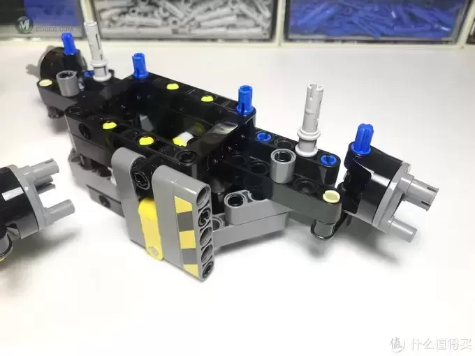 LEGO 乐高 拼拼乐 篇176:未来与现代的结合:42081 沃尔沃 ZEUX 概念式装载机 LEGO 乐高 拼拼乐 篇176:未来与现代的结合:42081 沃尔沃 ZEUX 概念式装载机