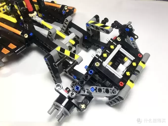LEGO 乐高 拼拼乐 篇176:未来与现代的结合:42081 沃尔沃 ZEUX 概念式装载机 LEGO 乐高 拼拼乐 篇176:未来与现代的结合:42081 沃尔沃 ZEUX 概念式装载机