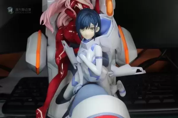 Darling in the FRANXX 零二&莓 Darling in the FRANXX 零二&莓