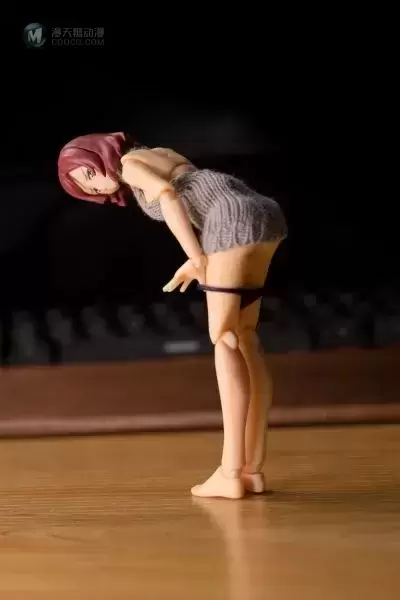 figma#505 女性body 千秋 露背毛衣 figma#505 女性body 千秋 露背毛衣
