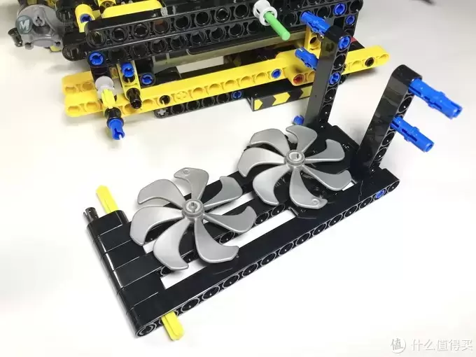 LEGO 乐高 拼拼乐 篇176:未来与现代的结合:42081 沃尔沃 ZEUX 概念式装载机 LEGO 乐高 拼拼乐 篇176:未来与现代的结合:42081 沃尔沃 ZEUX 概念式装载机