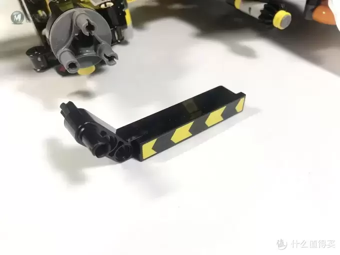 LEGO 乐高 拼拼乐 篇176:未来与现代的结合:42081 沃尔沃 ZEUX 概念式装载机 LEGO 乐高 拼拼乐 篇176:未来与现代的结合:42081 沃尔沃 ZEUX 概念式装载机