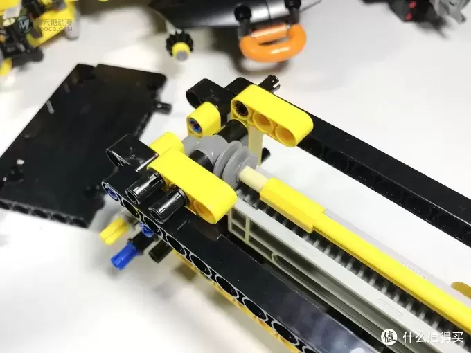 LEGO 乐高 拼拼乐 篇176:未来与现代的结合:42081 沃尔沃 ZEUX 概念式装载机 LEGO 乐高 拼拼乐 篇176:未来与现代的结合:42081 沃尔沃 ZEUX 概念式装载机