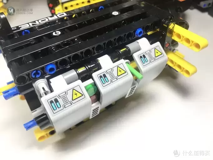LEGO 乐高 拼拼乐 篇176:未来与现代的结合:42081 沃尔沃 ZEUX 概念式装载机 LEGO 乐高 拼拼乐 篇176:未来与现代的结合:42081 沃尔沃 ZEUX 概念式装载机