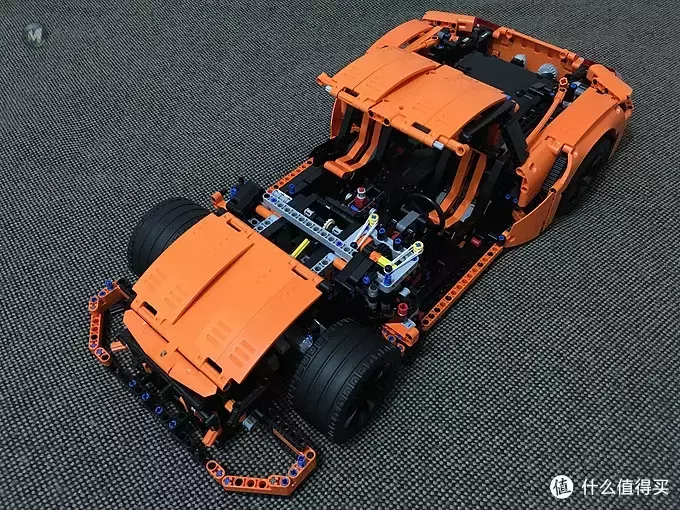 我的LEGO科技系列 篇一:买得起的保时捷 — 42056 Porsche 911 GT3 我的LEGO科技系列 篇一:买得起的保时捷 — 42056 Porsche 911 GT3