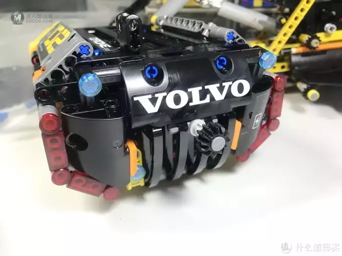 LEGO 乐高 拼拼乐 篇176:未来与现代的结合:42081 沃尔沃 ZEUX 概念式装载机 LEGO 乐高 拼拼乐 篇176:未来与现代的结合:42081 沃尔沃 ZEUX 概念式装载机