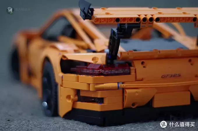 我的LEGO科技系列 篇一:买得起的保时捷 — 42056 Porsche 911 GT3 我的LEGO科技系列 篇一:买得起的保时捷 — 42056 Porsche 911 GT3