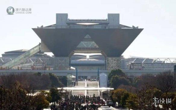 越南COSER陈小姐在C100上陷入沉思 越南COSER陈小姐在C100上陷入沉思