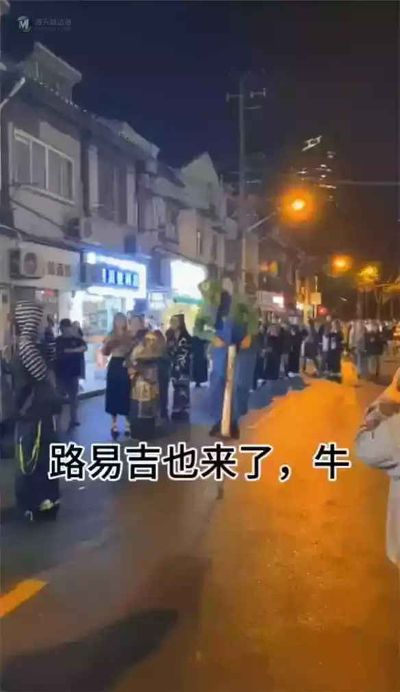 中国人把万圣节过成了“允许发疯”的全民漫展 中国人把万圣节过成了“允许发疯”的全民漫展