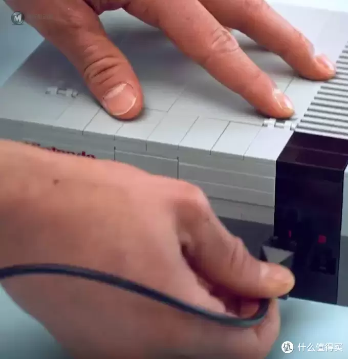 买不买？ 篇四：你的情怀还在吗？乐高推出Nintendo NES游戏主机71374