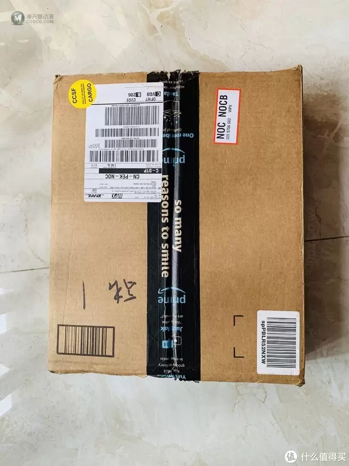 开箱篇 篇一：中年人的小玩具，WowWee 凶猛迅猛龙骨架手指玩具