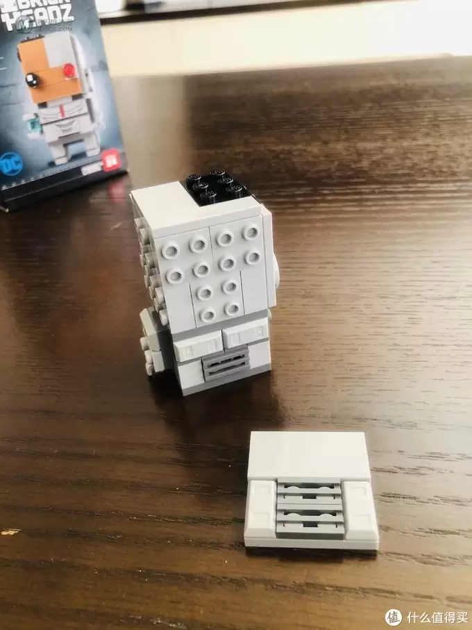 乐高方头仔 篇十三：LEGO BRICKHEADZ 乐高方头仔 41601 钢骨