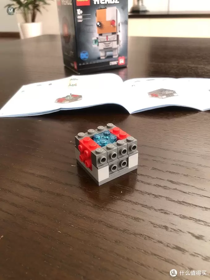 乐高方头仔 篇十三：LEGO BRICKHEADZ 乐高方头仔 41601 钢骨