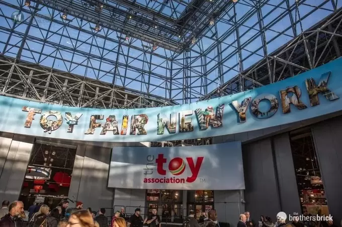纽约玩具展第二天，乐高展出大量周边新品！