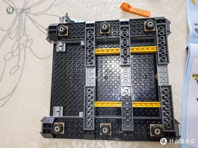 模型 篇八：纪念即将逝去的青春——乐高76105反浩克装甲开箱
