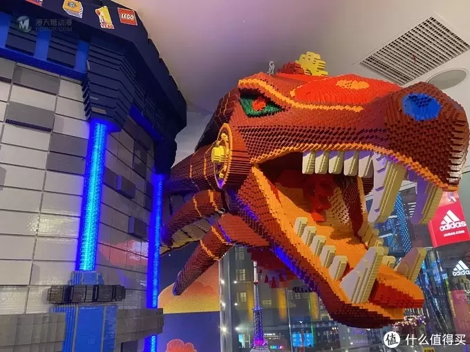 庆祝红魔曼联主场球馆建立110周年一乐高10272老特拉福德球场+上海乐高旗舰店打卡