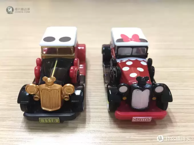 多美卡迪士尼梦之星系列—米奇&米妮老爷车开箱晒物