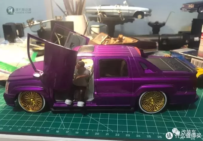 Lowrider狂热爱好者，收藏的车模就花费了几十万！