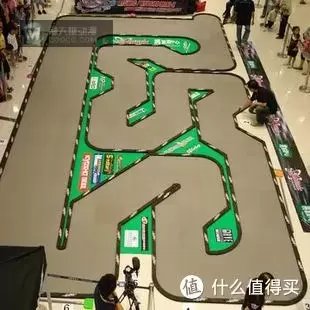 飞驰人生——野蛮娃娃遥控车测评