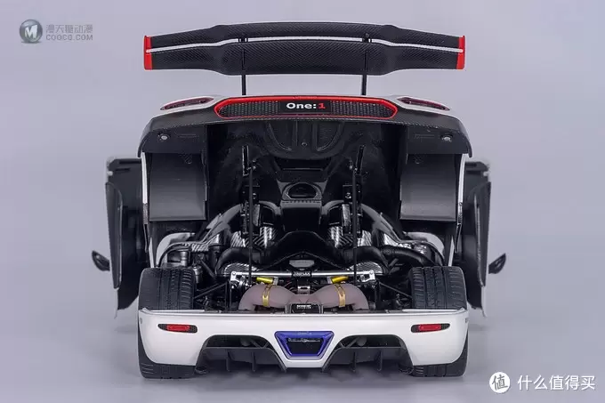 推重比1:1，马力超1000的超跑——Autoart 柯尼塞格 One:1