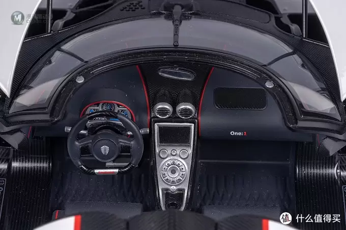 推重比1:1，马力超1000的超跑——Autoart 柯尼塞格 One:1