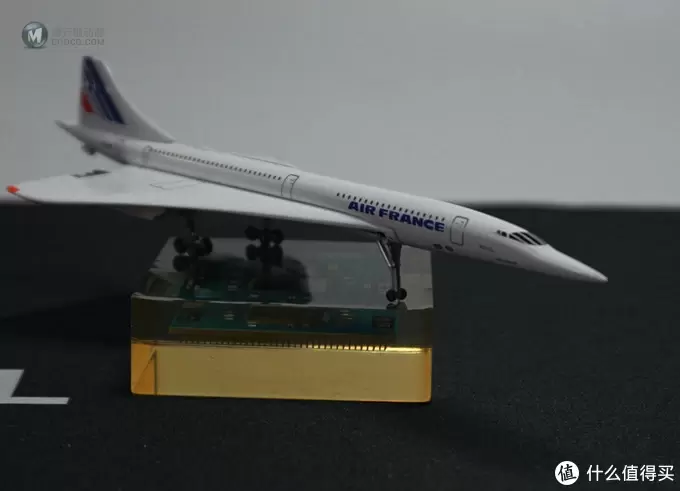 毕竟又快速又力量又优雅又科技：1/400协和模型