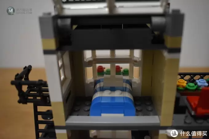 LEGO 乐高创意小街景系列 篇一：31065-公园的临街别墅（Park Street Townhouse）开箱
