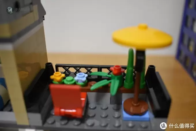 LEGO 乐高创意小街景系列 篇一：31065-公园的临街别墅（Park Street Townhouse）开箱