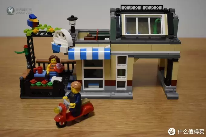 LEGO 乐高创意小街景系列 篇一：31065-公园的临街别墅（Park Street Townhouse）开箱