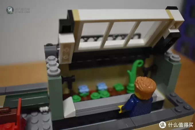 LEGO 乐高创意小街景系列 篇一：31065-公园的临街别墅（Park Street Townhouse）开箱