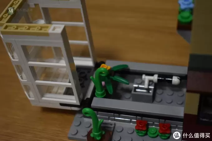 LEGO 乐高创意小街景系列 篇一：31065-公园的临街别墅（Park Street Townhouse）开箱