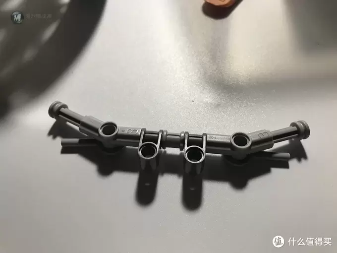 乐高还能这么拼： 复刻 LEGO 乐高科技 8051 摩托车