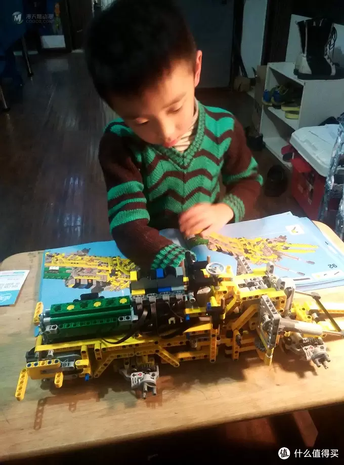 熊孩子的巧手玩具 篇九：霸气外漏——LEGO 乐高 42030-A 全遥控沃尔沃推土机