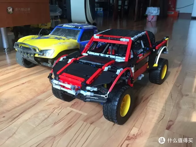 遥控乐高拼拼乐 — 复刻 Lego 乐高 荒川 Baja Trophy Truck 越野卡车