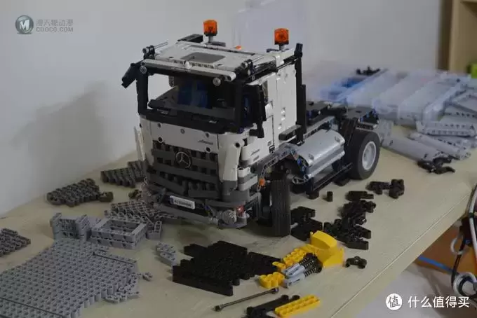 一个大龄少年的乐高之旅 篇三：LEGO 乐高 42043 卡车 伪开箱及B模式搭建过程