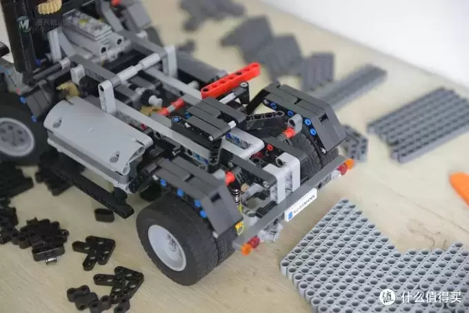 一个大龄少年的乐高之旅 篇三：LEGO 乐高 42043 卡车 伪开箱及B模式搭建过程